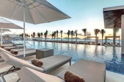Hotel Royalton Suites Cancun Resort & Spa